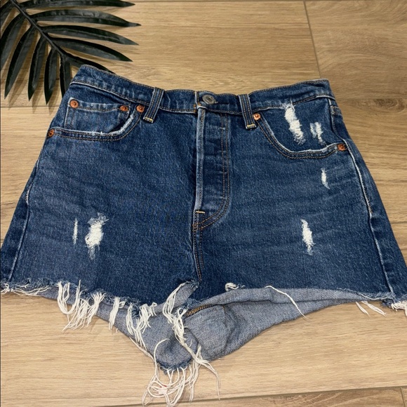 Levi's Ribcage  Classic Blue Jean Shorts size 26 EUC - Picture 4 of 5